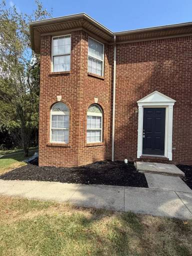 Main picture of 200 Shamrock Ln