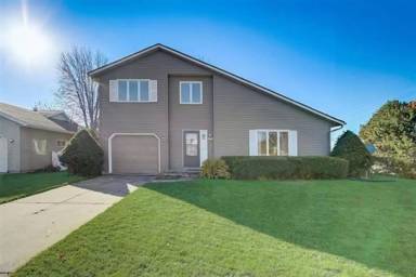 Main picture of 1633 Sapphire Way