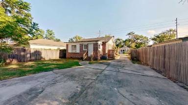 Main picture of 4633 Kingsbury St