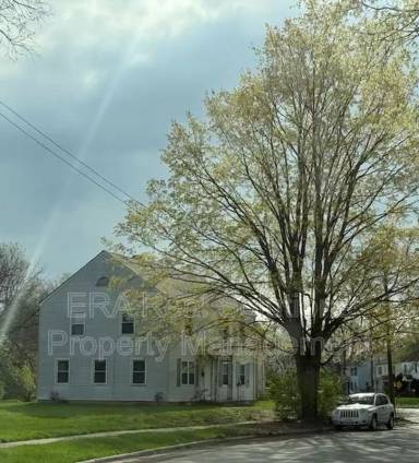 Main picture of 2890 Bellwood Ave