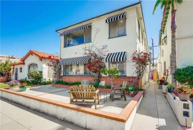 Main picture of 70 Roycroft Ave