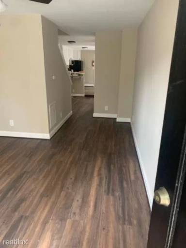 Main picture of 516 N Collington Ave