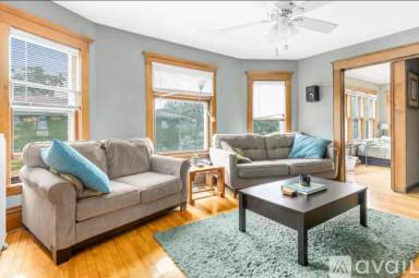 Main picture of 2521 DuPont Ave S