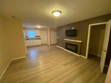 Main picture of 705 E Lincoln Ave