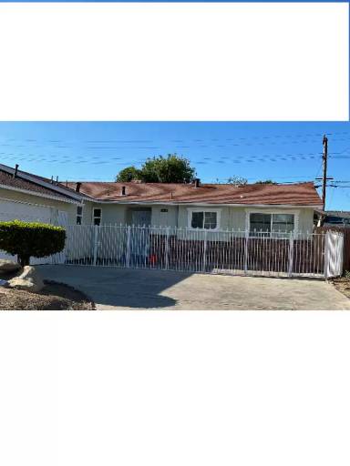 Main picture of 3501 E Lansing Way