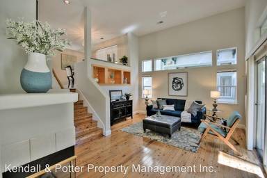 Main picture of 131 Claremont Ter