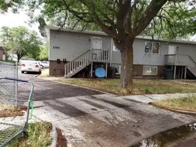 Main picture of 1795 W Shannon Cir