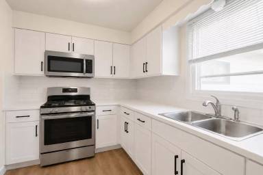 Main picture of 545 N Crosby Ave
