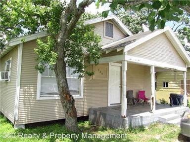 Main picture of 720 N Avenue C