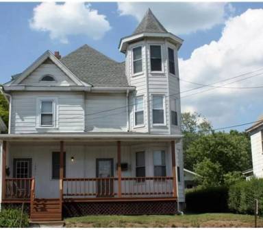 Main picture of 1291 Philadelphia St