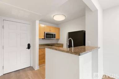 Main picture of 1011 Pike St