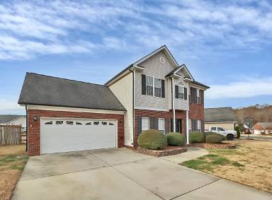 Main picture of 3007 Hemby Commons Pkwy