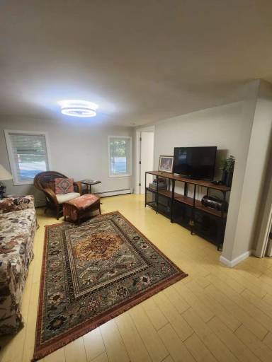 Main picture of 7017 Quaker Rd