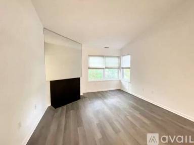 Main picture of 633 E Lake Front Cir