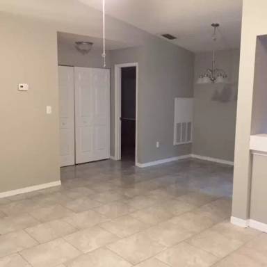 Main picture of 220 Riverbend Dr