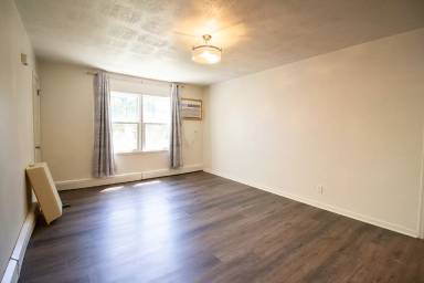 Main picture of 321 N Duluth Ave