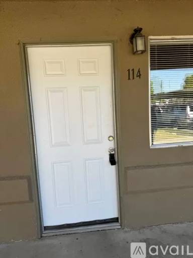 Main picture of 1262 N Marks Ave