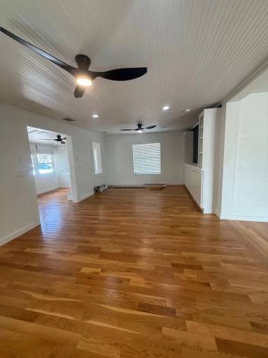 Main picture of 717 84th St NW