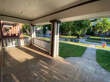 Main picture of 211 E 16th Ave