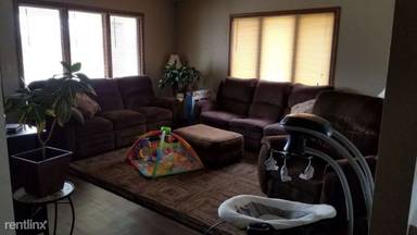 Main picture of 3014 Manitowoc Rd