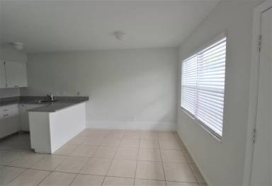 Main picture of 2055 Arlington St