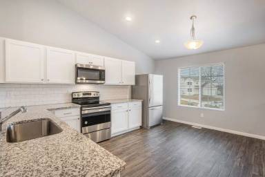 Main picture of 3723 Pristine Ave