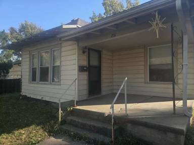Main picture of 231 W 2nd St