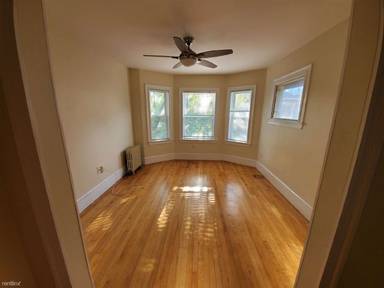 Main picture of 19 Park View St