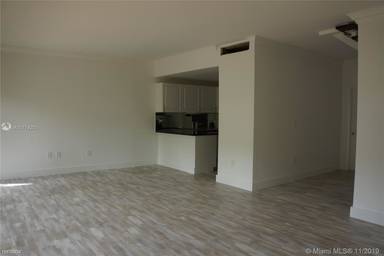 Main picture of 2400 Brickell Ave