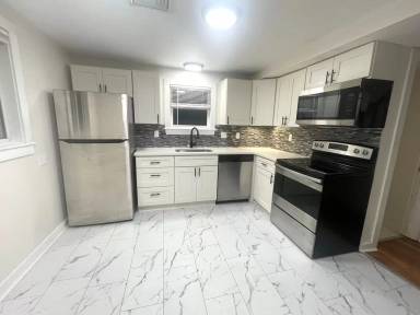 Main picture of 219 Onset Ave