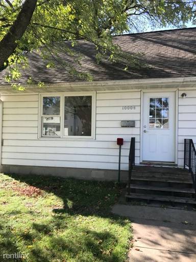 Main picture of 1000 7th St SE