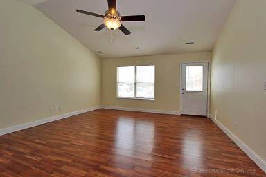 Main picture of 165 Founders Ct