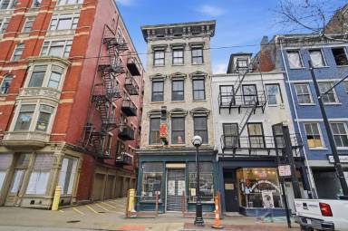 Main picture of 625 Main St