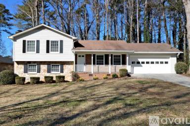Main picture of 2921 Haverford Ln SE