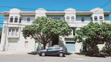 Main picture of 2344 Cabrillo St
