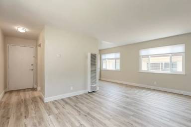 Main picture of 412 Commercial Ave