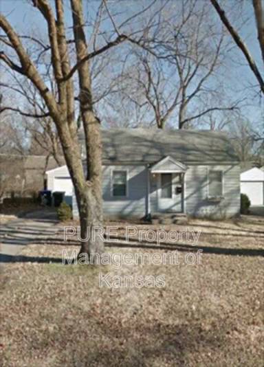 Main picture of 2004 SW Medford Ave