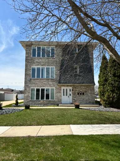Main picture of 16622 Crescent Ave