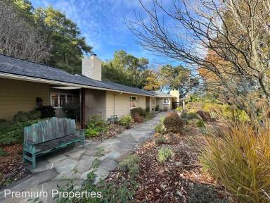 Main picture of 12 Honey Hill Rd