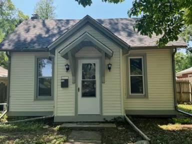 Main picture of 713 S Walnut St