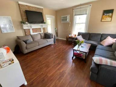 Main picture of 1532 Burney Ln