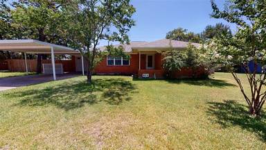 Main picture of 806 Gilchrist Ave