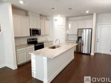 Main picture of 1024 McKee Ct