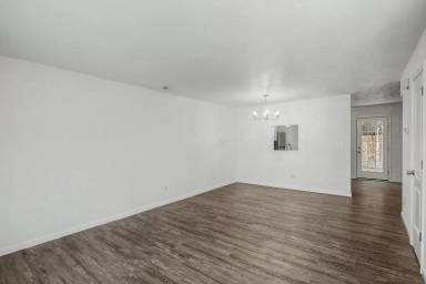 Main picture of 4327 Lacy Cove Ln