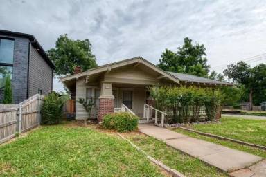 Main picture of 1201 NW 40th St