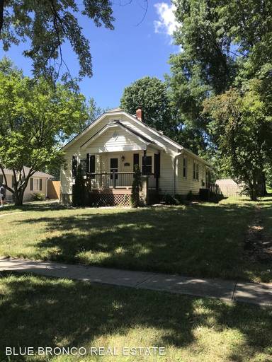 Main picture of 610 SE Green St