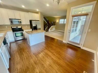 Main picture of 17576 SW Robert Ln