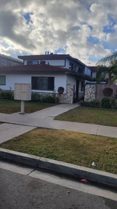 Main picture of 7471 Artesia Blvd