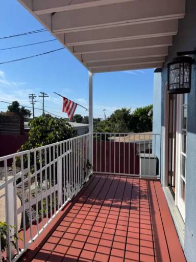 Main picture of 809 Carey Rd