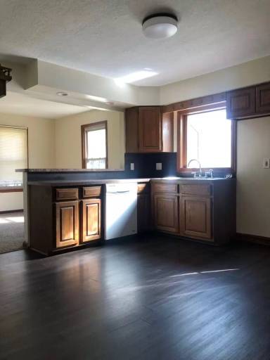 Main picture of 1755 Welker Ave